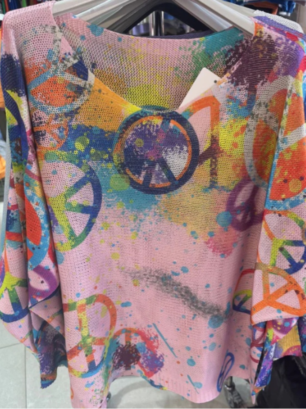 234❤️ LOOWIE one size peace sweater